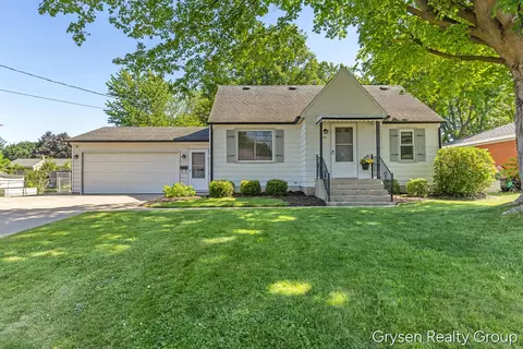 4110 38th St SW, Grandville, MI 49418