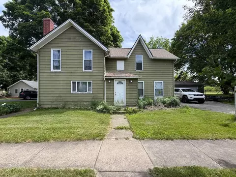 831 W Hanover St, Marshall, MI 49068