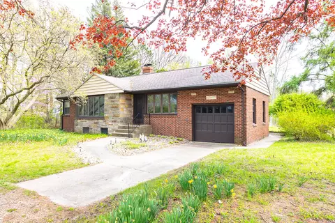 1359 Bell Ave, New Buffalo, MI 49117