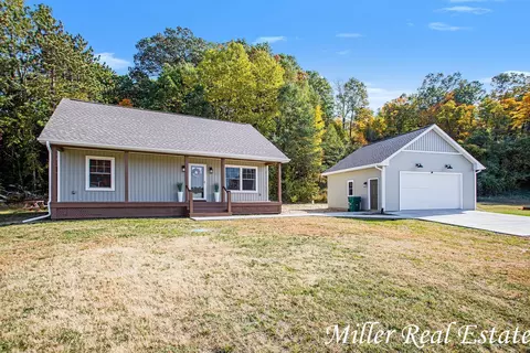 14607 North Ave, Bellevue, MI 49021