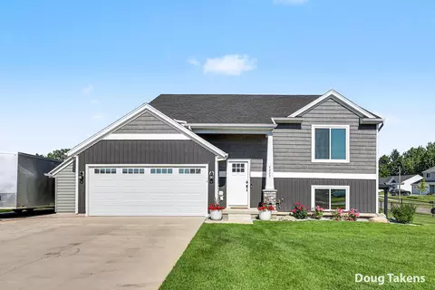 4225 Butternut Dr, Wayland, MI 49348