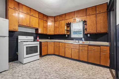 Kitchen - 238 4th Ave, Three Rivers, MI 49093 photo 2 of 2