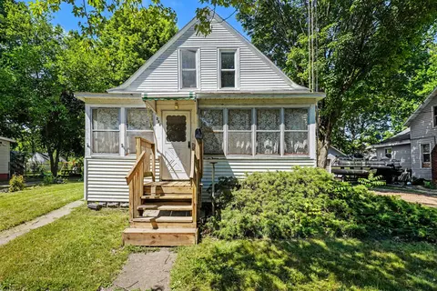 Exterior - 238 4th Ave, Three Rivers, MI 49093 photo 3 of 8