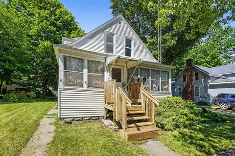 Exterior - 238 4th Ave, Three Rivers, MI 49093 photo 2 of 8