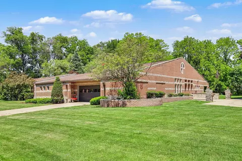 829 S Lincoln St, Greenville, MI 48838