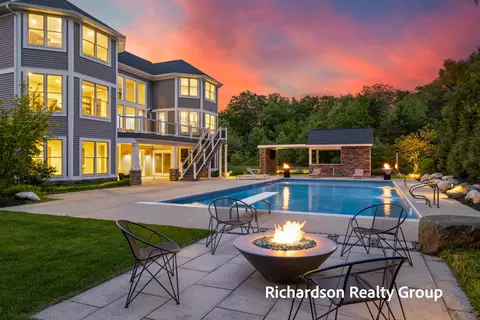 12974 Boulderway Trl, Grand Haven, MI 49417