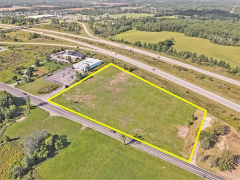 14291 White Creek Ave NE, Cedar Springs, MI 49319