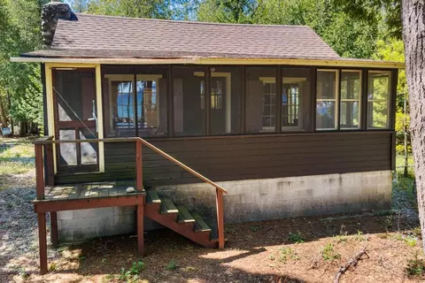 1264 Wenniway Dr, Mackinaw City, MI 49701