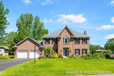 969 Meadow Ridge Dr, Holland, MI 49424