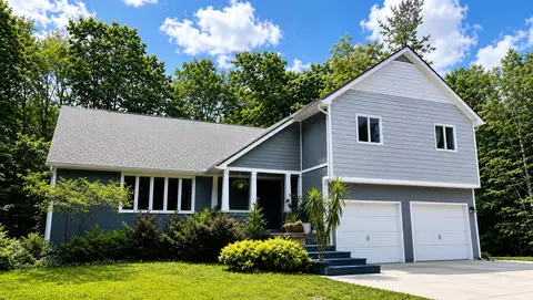 1821 W Hansen Rd, Scottville, MI 49454