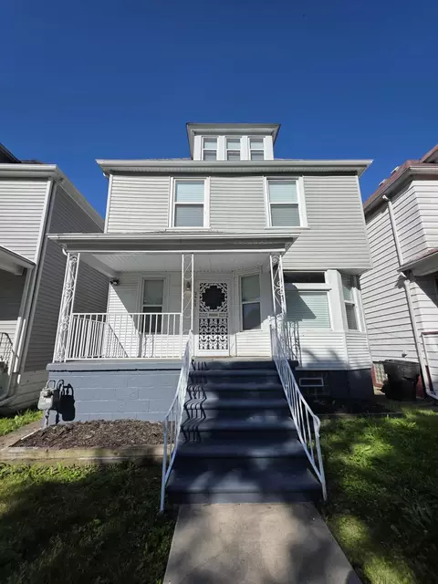 2493 Fischer St, Detroit, MI 48214
