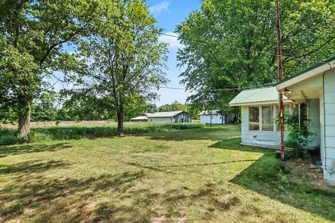 Exterior - 17650 Heimbach Rd, Three Rivers, MI 49093 photo 6 of 15