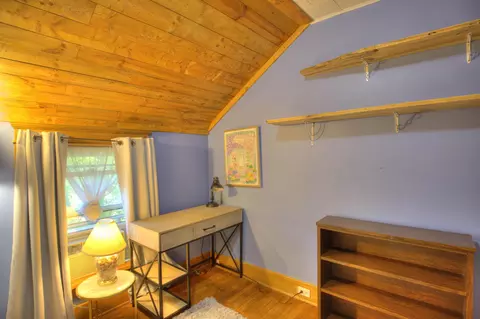Bedroom - 307 Douglas St, Jackson, MI 49203 photo 13 of 19