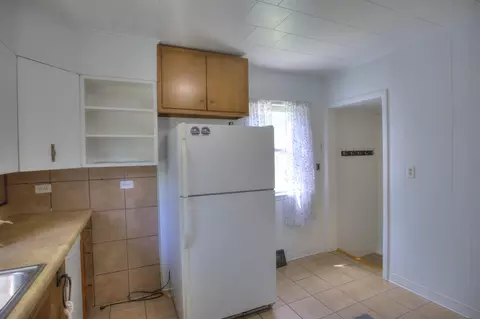 Kitchen - 307 Douglas St, Jackson, MI 49203 photo 2 of 7