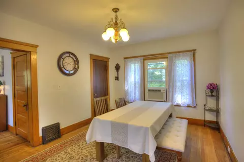 Dining - 307 Douglas St, Jackson, MI 49203 photo 4 of 5