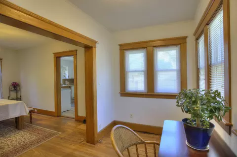 Entry Way - 307 Douglas St, Jackson, MI 49203 photo 9 of 11