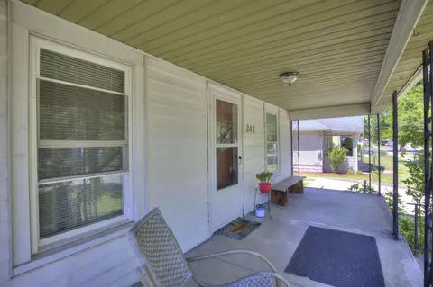 Exterior - 307 Douglas St, Jackson, MI 49203 photo 2 of 9