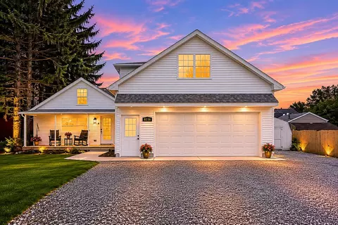 8516 Harlow Ave SW, Byron Center, MI 49315