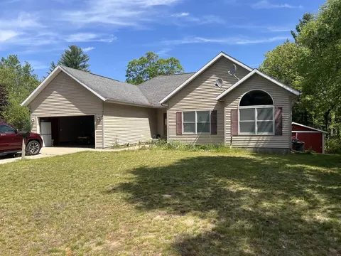 5620 Ryerson Rd, Twin Lake, MI 49457