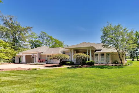 1920 High Mdw S, Niles, MI 49120