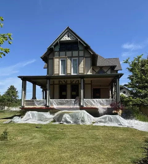 42304 W Red Arrow Hwy, Paw Paw, MI 49079