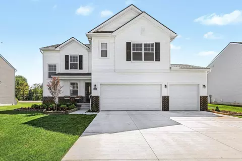 54566 Heron Cir, Chesterfield, MI 48047