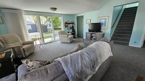 Living - 266 Keystone Dr, Bronson, MI 49028 photo 2 of 4