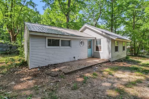 114 S 180th Ave, Hesperia, MI 49421