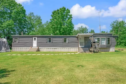 4955 N Thornapple Ave, White Cloud, MI 49349
