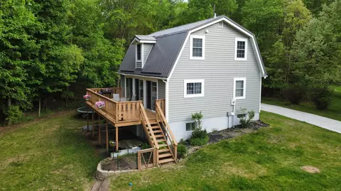 1015 Pequena Dr, Lake Isabella, MI 48893