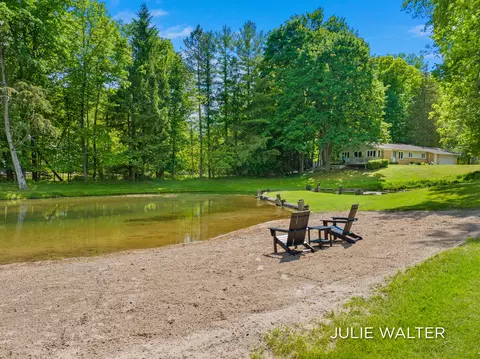 7180 Thornapple River Dr SE, Caledonia, MI 49316