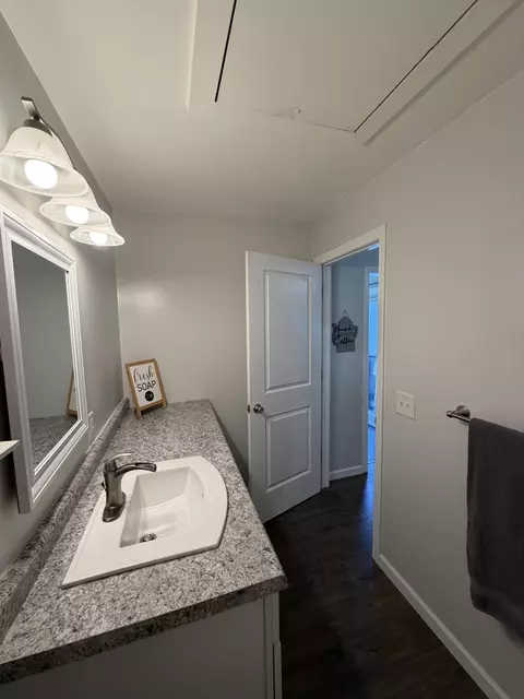 Bath - 615 Riddle St, Howell, MI 48843 photo 5 of 5
