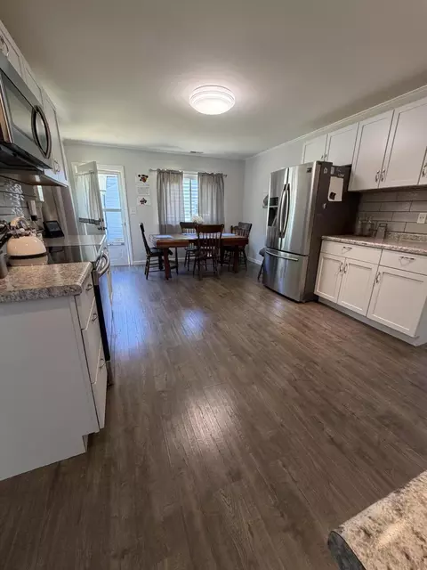 Kitchen - 615 Riddle St, Howell, MI 48843 photo 2 of 2