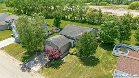 6457 Kodiak Dr SE, Alto, MI 49302