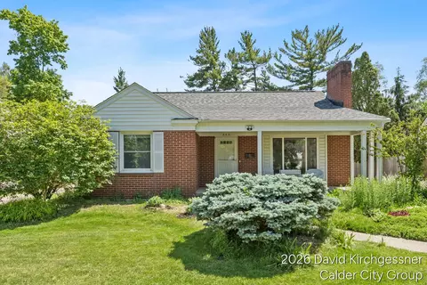 866 Dorroll St NE, Grand Rapids, MI 49505