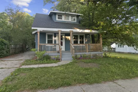 2645 Longstreet Ave SW, Wyoming, MI 49509