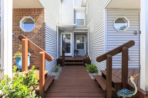 37868 Jefferson Ave, Harrison Township, MI 48045