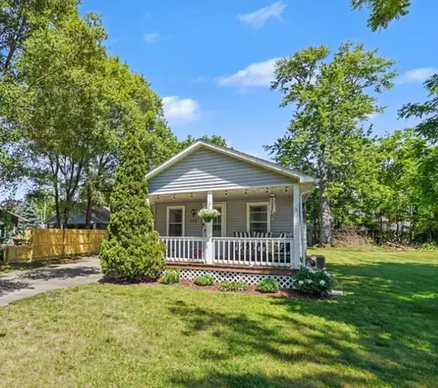 722 S Grant Ave, Three Rivers, MI 49093
