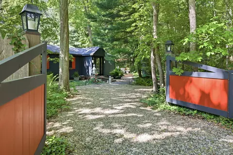15724 Locke Rd, Union Pier, MI 49129
