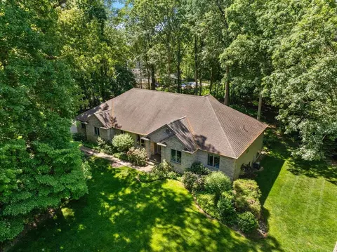 71370 Forest Eagle Ln, Niles, MI 49120