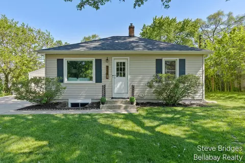1179 Koster St, Jenison, MI 49428