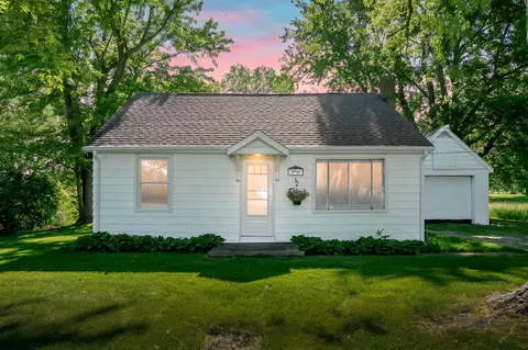 10561 Baldwin Rd, Bridgman, MI 49106