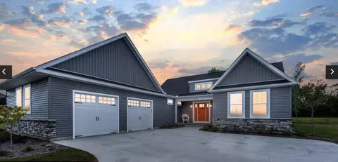 5210 Grande View Ln, Jackson, MI 49201