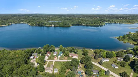 8614 Spring Hl, Hesperia, MI 49421