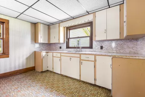 Kitchen - 7500 Bilby Rd, Jerome, MI 49249 photo 2 of 2