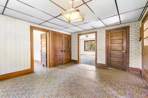 Entry Way - 7500 Bilby Rd, Jerome, MI 49249 photo 2 of 2