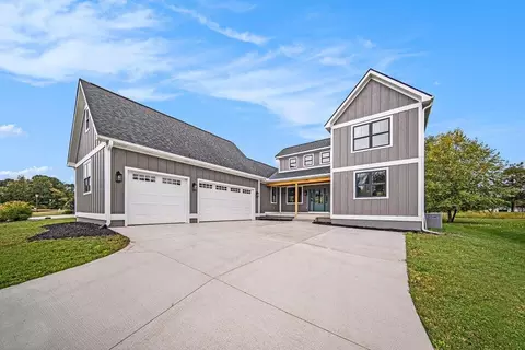 5182 Grande View Ln, Jackson, MI 49201