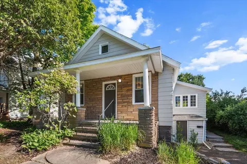 710 Leonard St NE, Grand Rapids, MI 49503