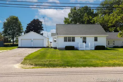 785 Washington Blvd, Lake Odessa, MI 48849