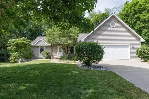 11175 Delmar Ave, Richland, MI 49083
